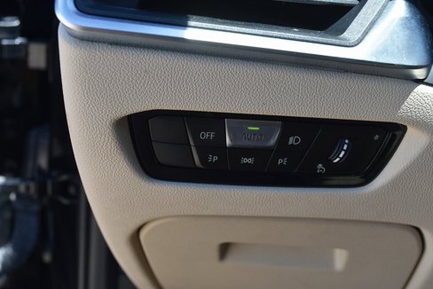 Used 2021 BMW 330i Sedan w/ Premium Package image 29
