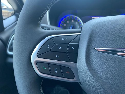 New 2026 Chrysler Pacifica Select image 16