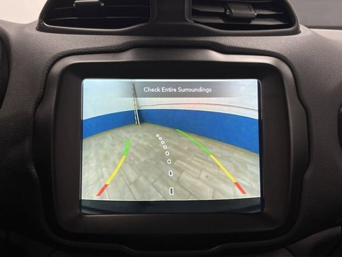 Used 2023 Jeep Renegade Latitude image 9