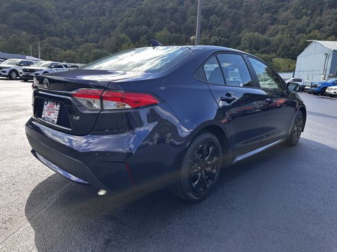 Used 2022 Toyota Corolla LE image 4