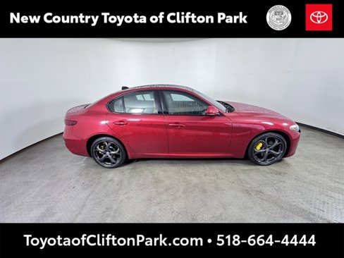 Used 2019 Alfa Romeo Giulia Ti Sport w/ Quick Order Package 22S Sport image 2