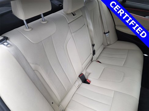 Certified 2022 BMW 530i w/ Premium Package image 32