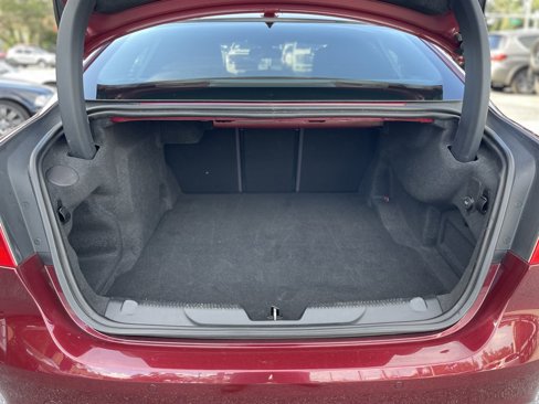 Used 2017 Jaguar XE R-Sport image 38