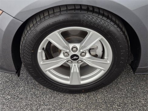 Used 2022 Ford Mustang Coupe image 9