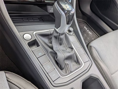 New 2025 Volkswagen Jetta SE image 16