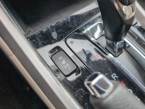 Used 2017 Honda Accord EX-L image 24