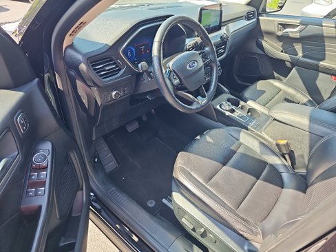 Used 2021 Ford Escape Titanium image 9