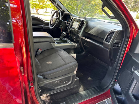 Used 2017 Ford F150 XLT w/ Equipment Group 302A Luxury image 26