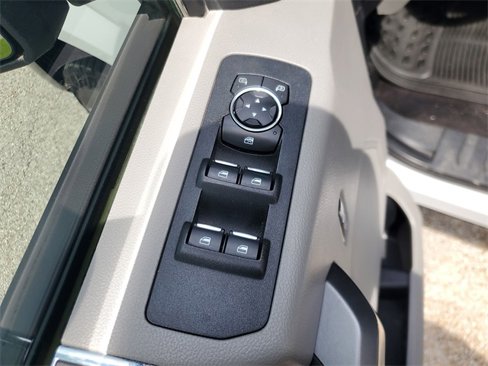 Used 2020 Ford F150 XLT image 19