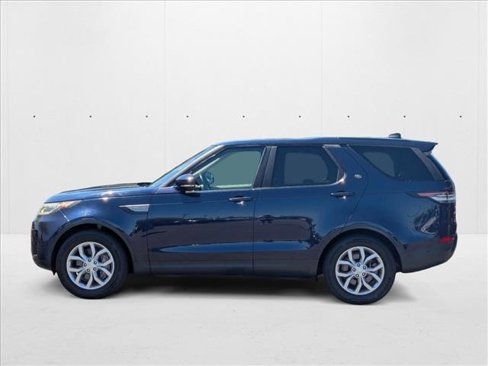 Used 2019 Land Rover Discovery SE image 9