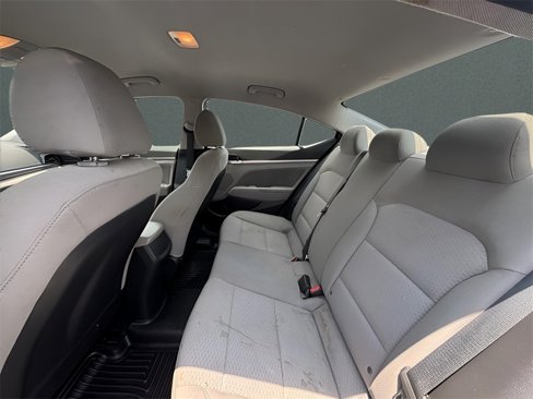 Used 2020 Hyundai Elantra SEL image 14