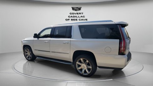 Used 2016 Cadillac Escalade ESV Luxury image 3