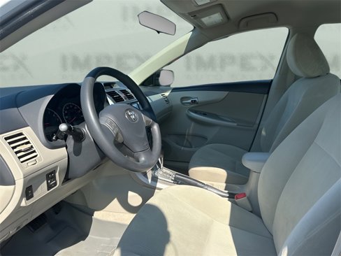 Used 2012 Toyota Corolla LE image 9