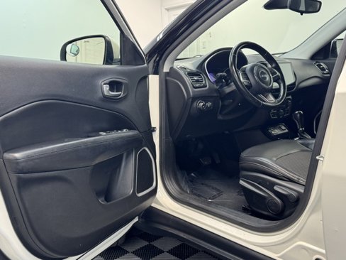 Used 2019 Jeep Compass Altitude image 11