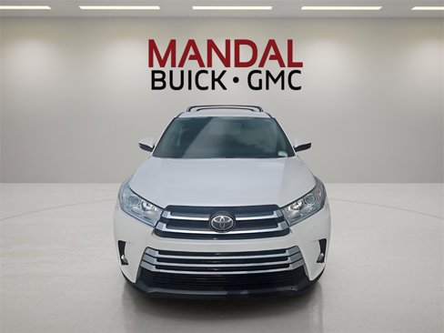Used 2017 Toyota Highlander Plus image 4