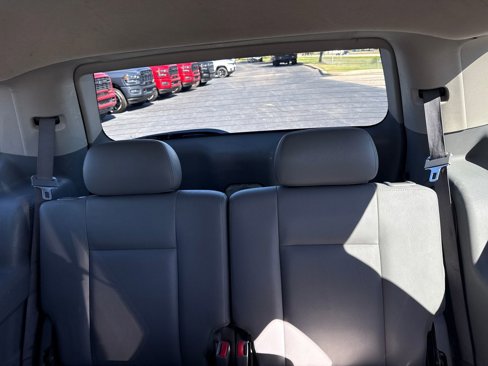 Used 2005 Dodge Durango SLT w/ Family Value Group image 14