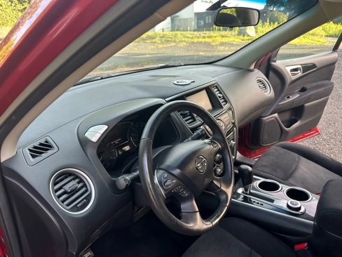 Used 2014 Nissan Pathfinder SV image 32