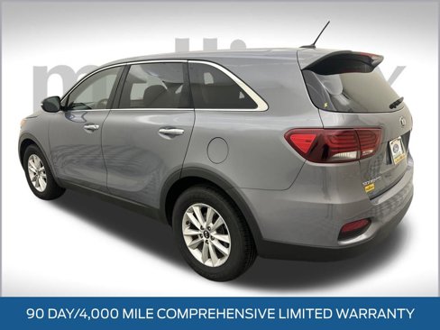 Used 2020 Kia Sorento LX image 9