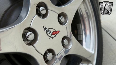 Used 2002 Chevrolet Corvette Coupe w/ Preferred Equipment Group2 image 20