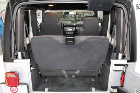 Used 2005 Jeep Wrangler Rubicon w/ Security Group image 27