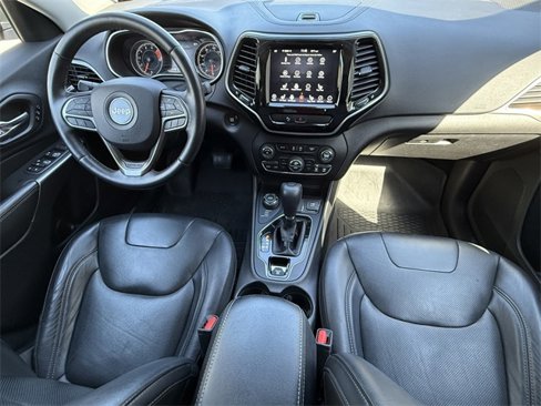 Used 2019 Jeep Cherokee Limited image 34