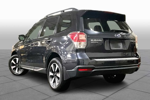 Used 2018 Subaru Forester 2.5i Premium w/ All-Weather Package image 11