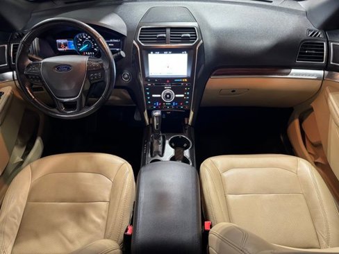 Used 2017 Ford Explorer Limited image 27