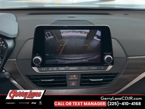 Used 2024 Nissan Altima 2.5 SV image 10