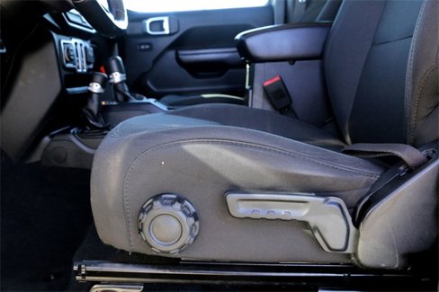Used 2021 Jeep Wrangler Sport S image 10