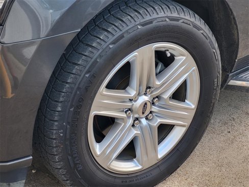 Used 2020 Ford Expedition XLT w/ Equipment Group 202A image 5