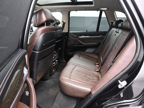 Used 2015 BMW X5 xDrive35d image 33