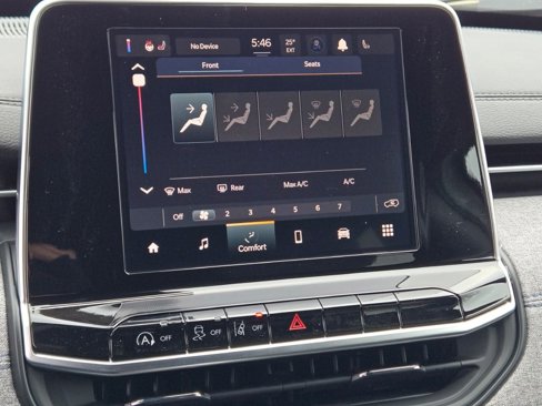 New 2025 Jeep Compass Latitude image 28