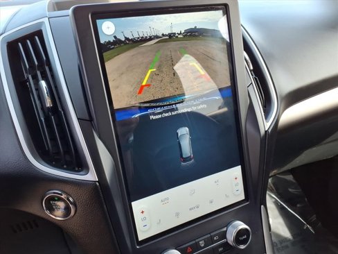 Used 2023 Ford Edge SEL image 23