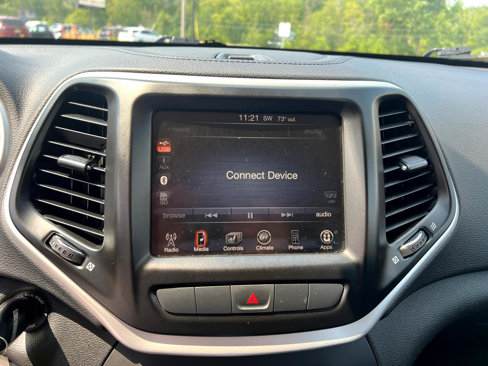 Used 2014 Jeep Cherokee Latitude w/ Cold Weather Group image 22