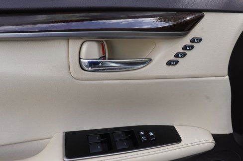 Used 2016 Lexus ES 350 image 23