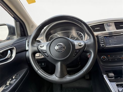 Used 2016 Nissan Sentra SR w/ Driver's Assist Package image 12