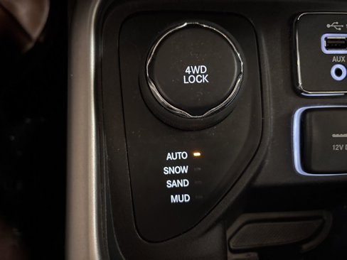 Used 2019 Jeep Compass Latitude w/ Cold Weather Group image 17