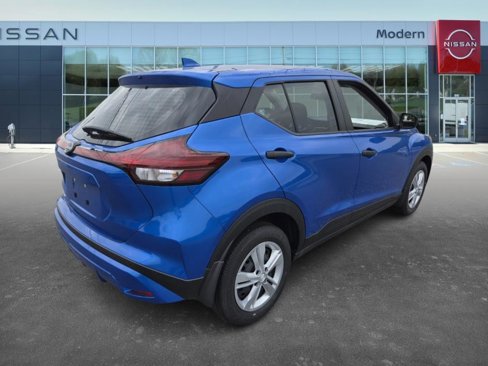 New 2025 Nissan Kicks Play S image 5