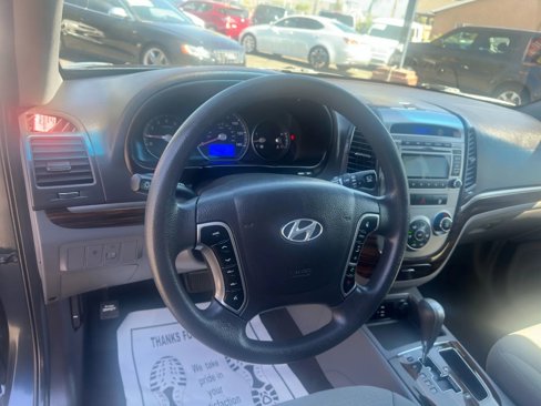 Used 2011 Hyundai Santa Fe GLS image 16