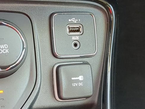 Used 2019 Jeep Compass Limited image 19