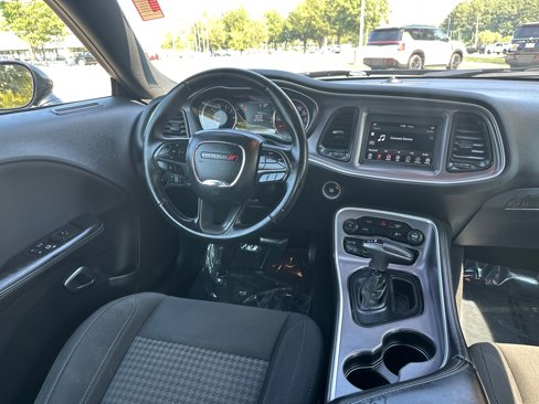 Used 2019 Dodge Challenger SXT image 19