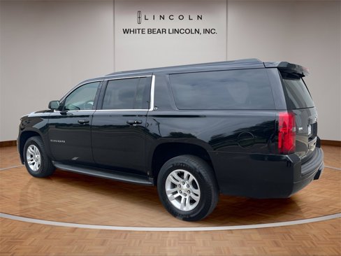 Used 2016 Chevrolet Suburban LT w/ Luxury Package image 3