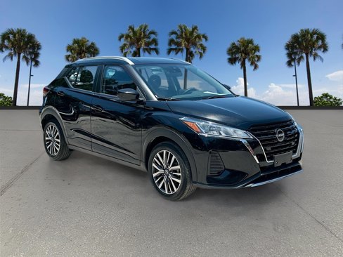Certified 2023 Nissan Kicks SV image 3