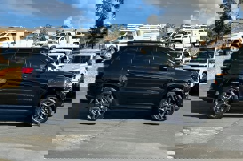 Used 2018 Jeep Grand Cherokee High Altitude image 3