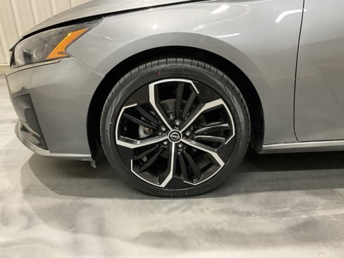 Used 2023 Nissan Altima 2.5 SR image 6