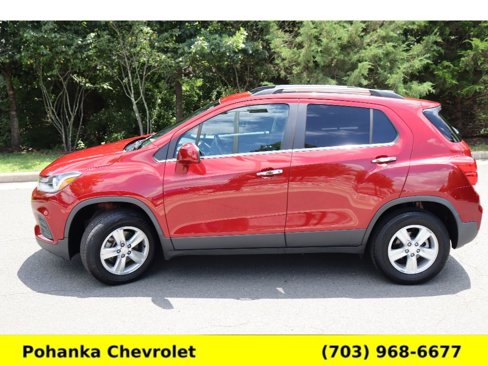 Used 2019 Chevrolet Trax LT w/ Sun & Sound Package image 4
