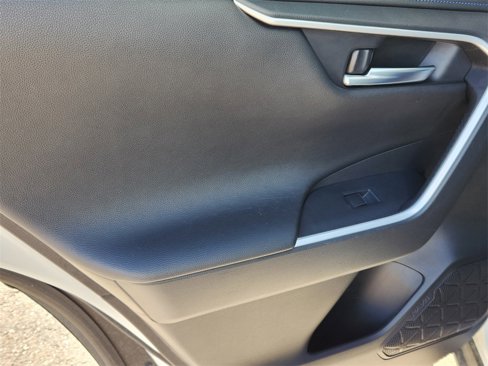 Used 2020 Toyota RAV4 XSE image 11