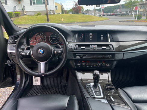 Used 2015 BMW 550i xDrive Sedan image 15
