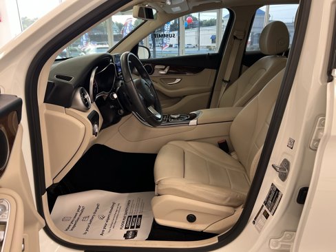 Used 2017 Mercedes-Benz GLC 300 4MATIC w/ Premium 1 Package image 30