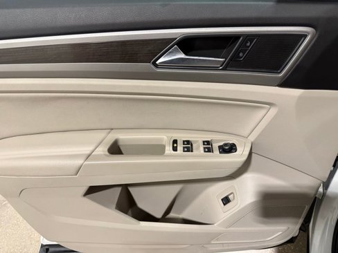 Used 2019 Volkswagen Atlas SE image 13